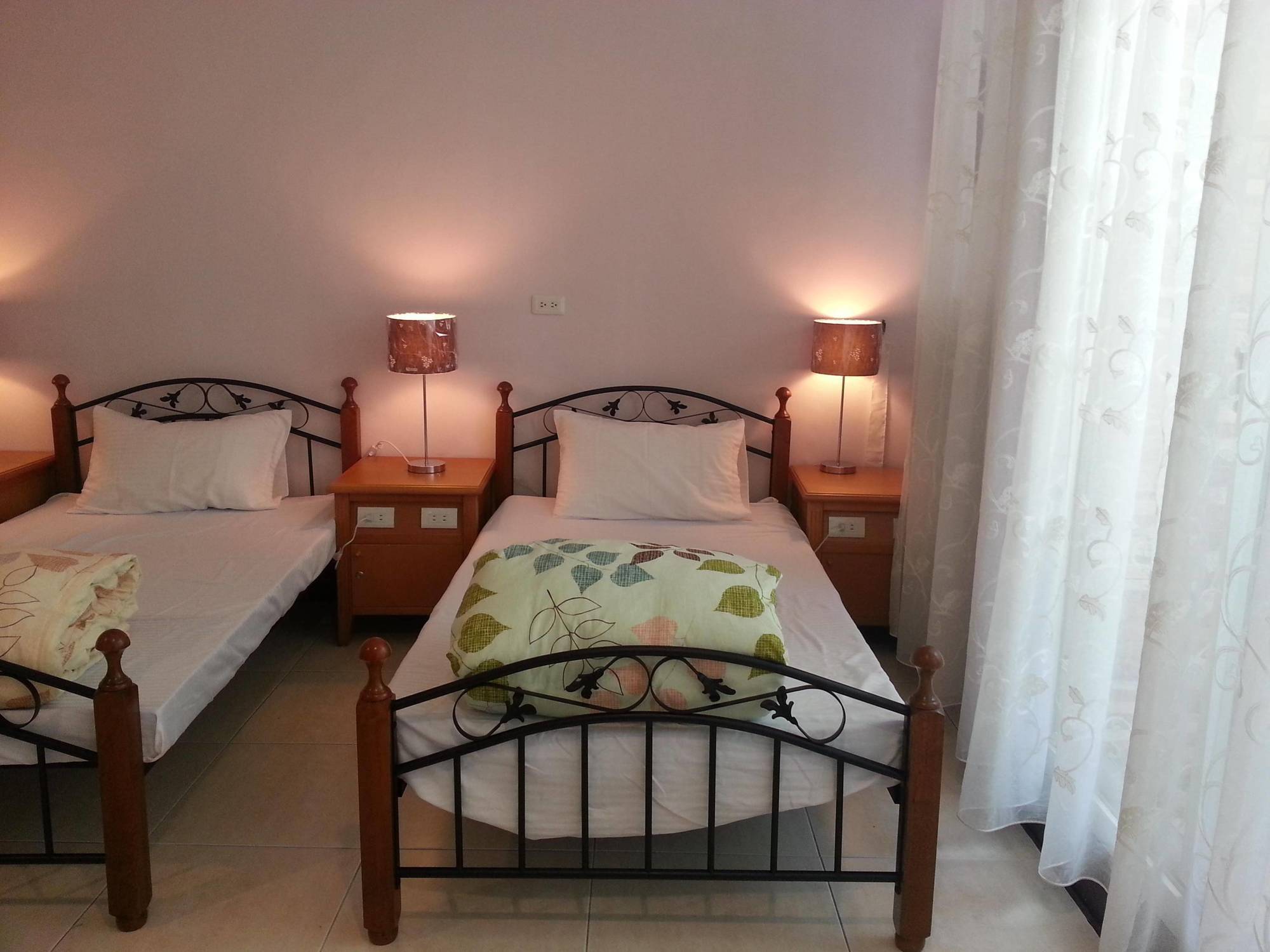 A Good Man Hostel Хуалиен Сити Екстериор снимка