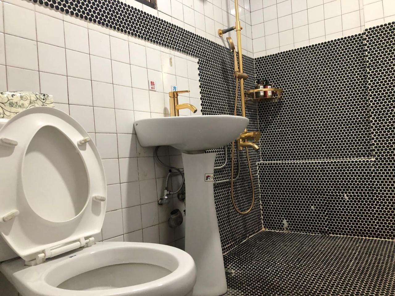 A Good Man Hostel Хуалиен Сити Екстериор снимка